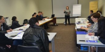 14 reprezentaţi ai mediului de afaceri participă la seminarul  „Activitate vamală în dublă abordare – teoretică și practică”